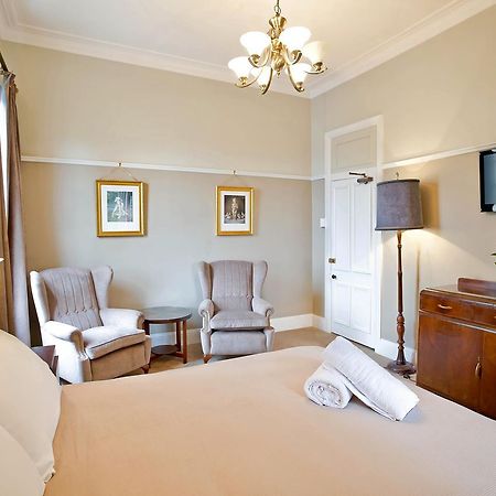 Alexandra Hotel Лора Экстерьер фото