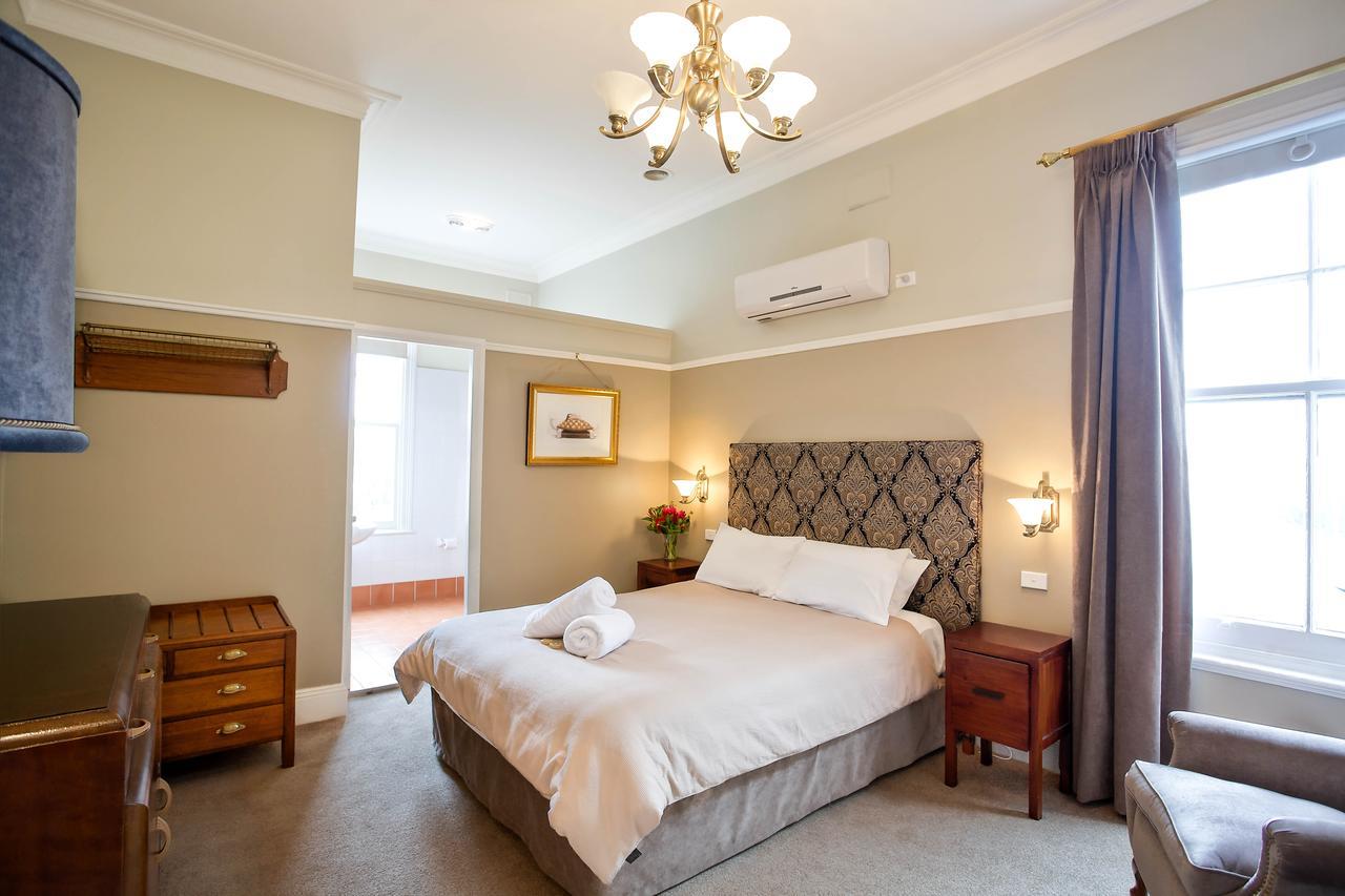 Alexandra Hotel Лора Экстерьер фото